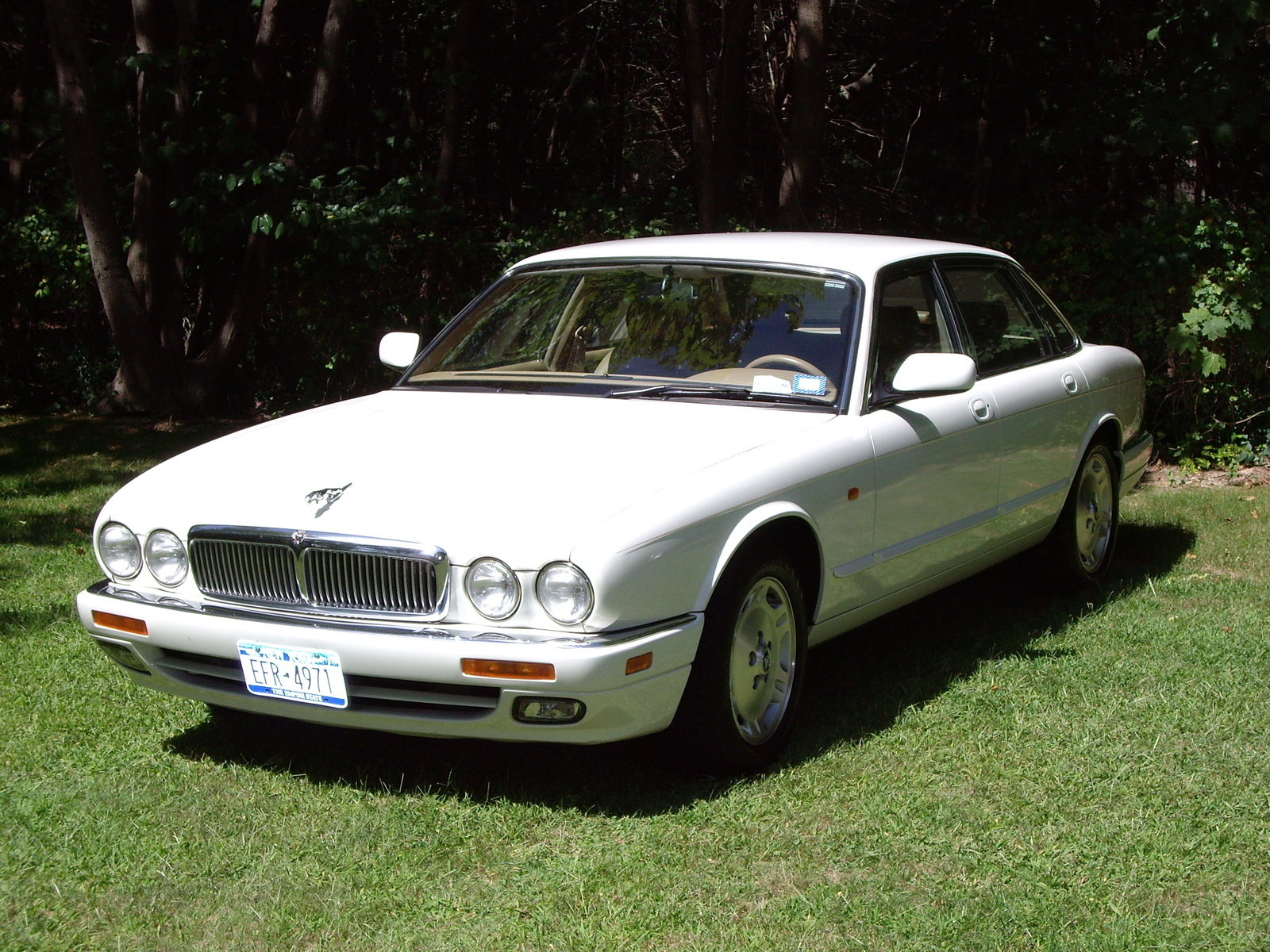 Jaguar XJ (X300/NAW/NAB) XJ6 4.0 i 24V Classic Sovereign (241 Hp)